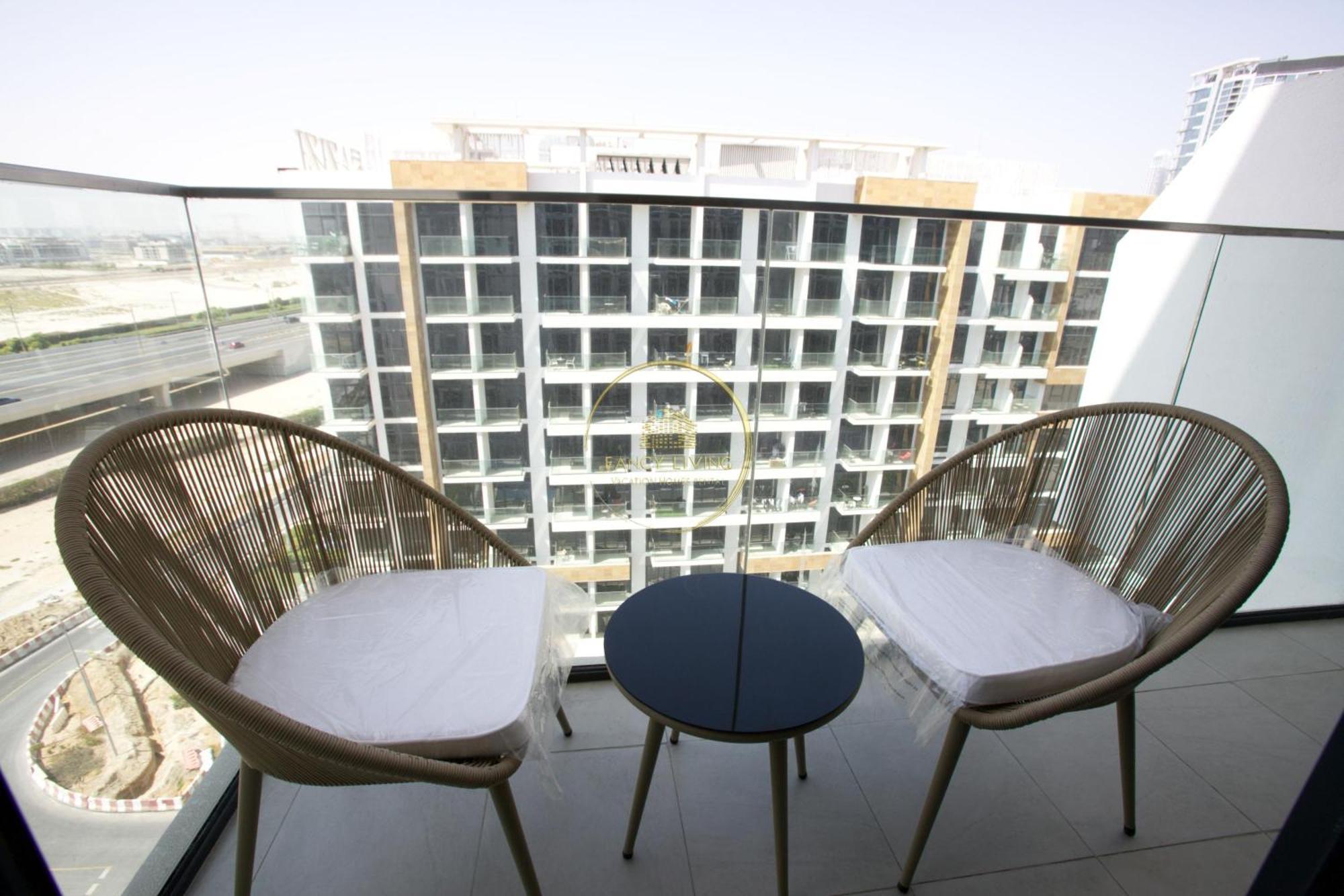 Standard 1bhk Located In Azizi Riviera 48 Apartment Dubai